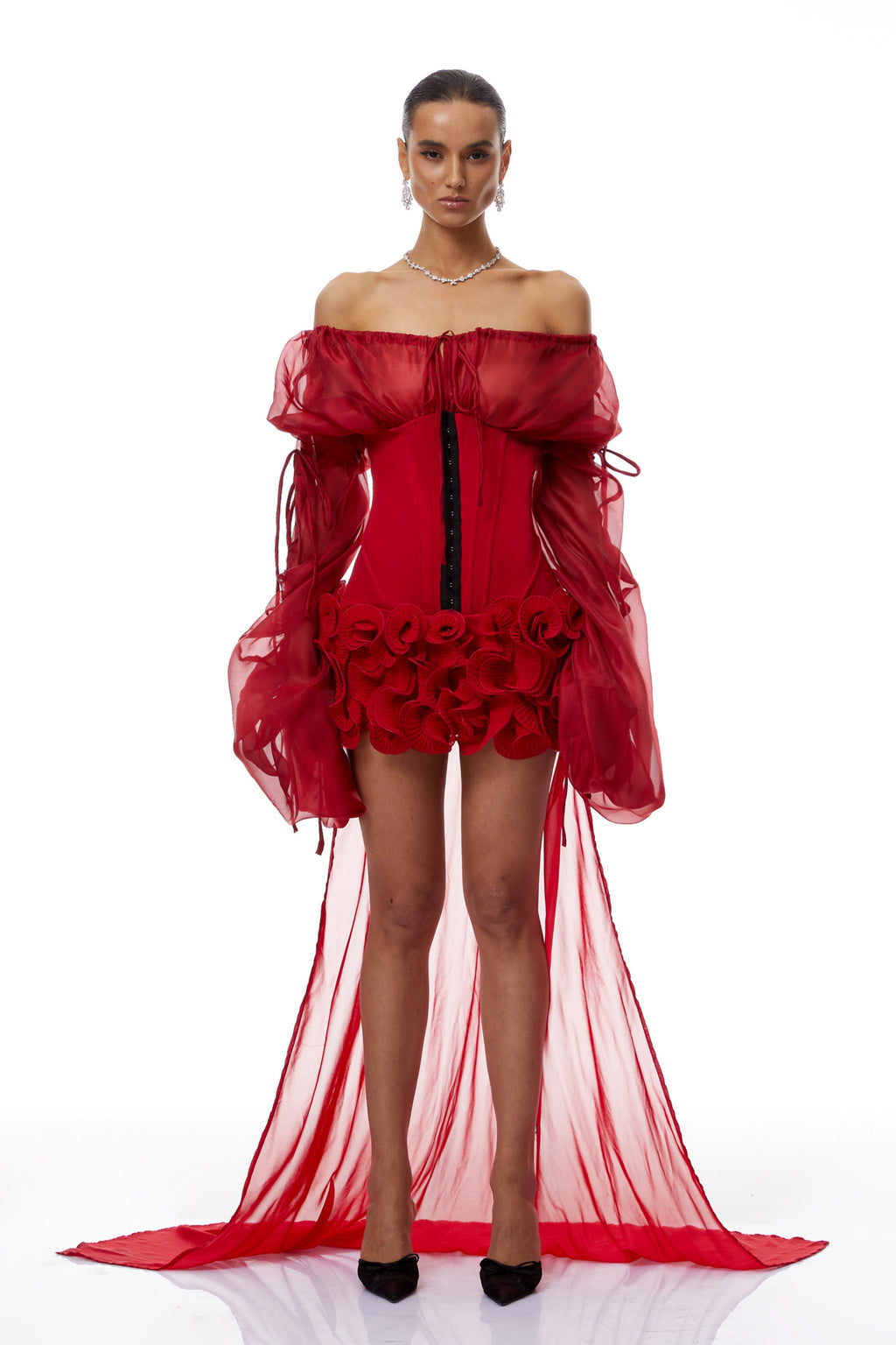 Vestido mini con corsé rojo Léonie de Final Sale, con detalles de volantes y diseño ajustado en la parte superior.