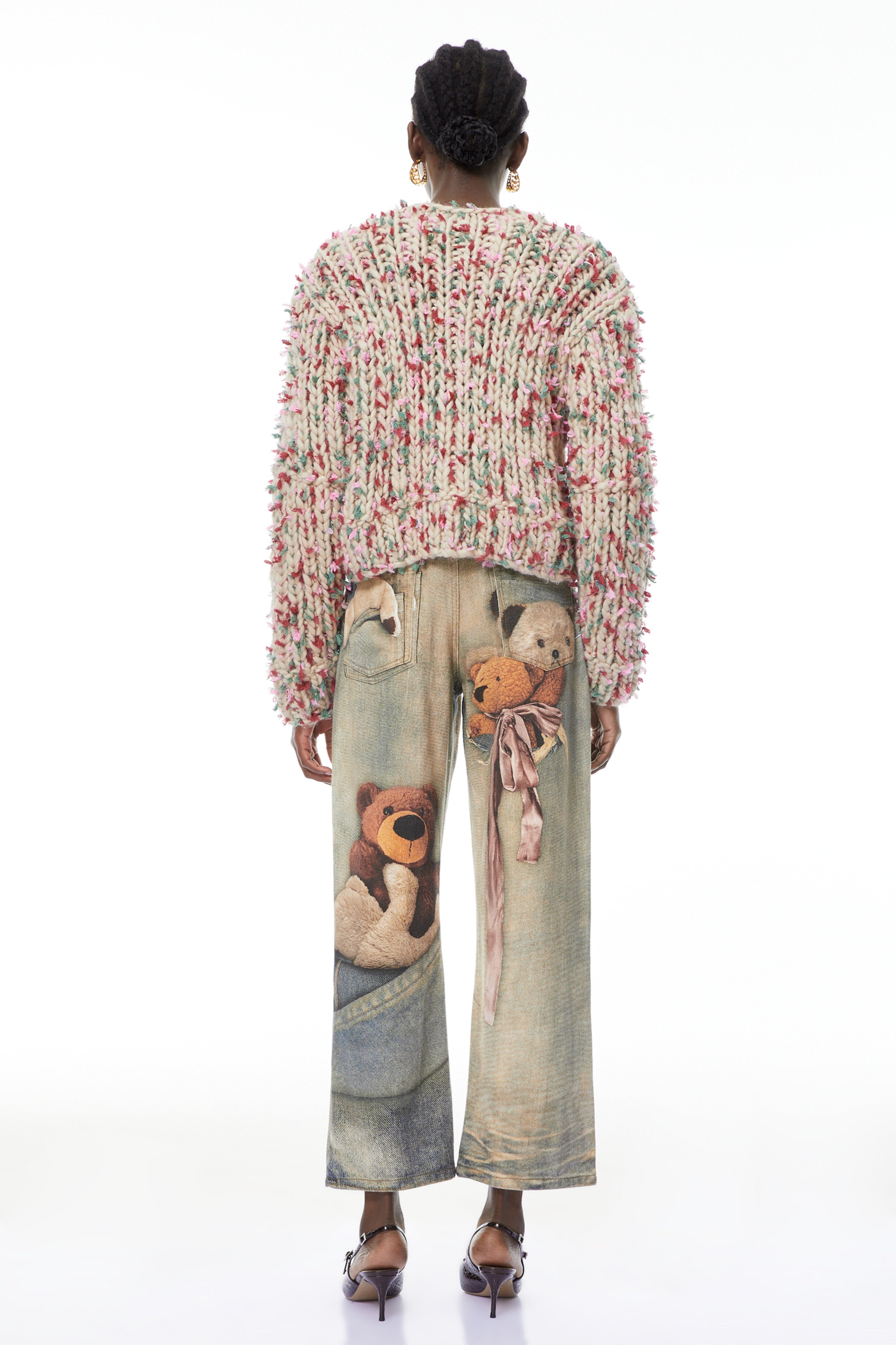 Suéter de punto neutro con estampado floral Mélisande de MRMelbourne, diseño cómodo y elegante para mujer.