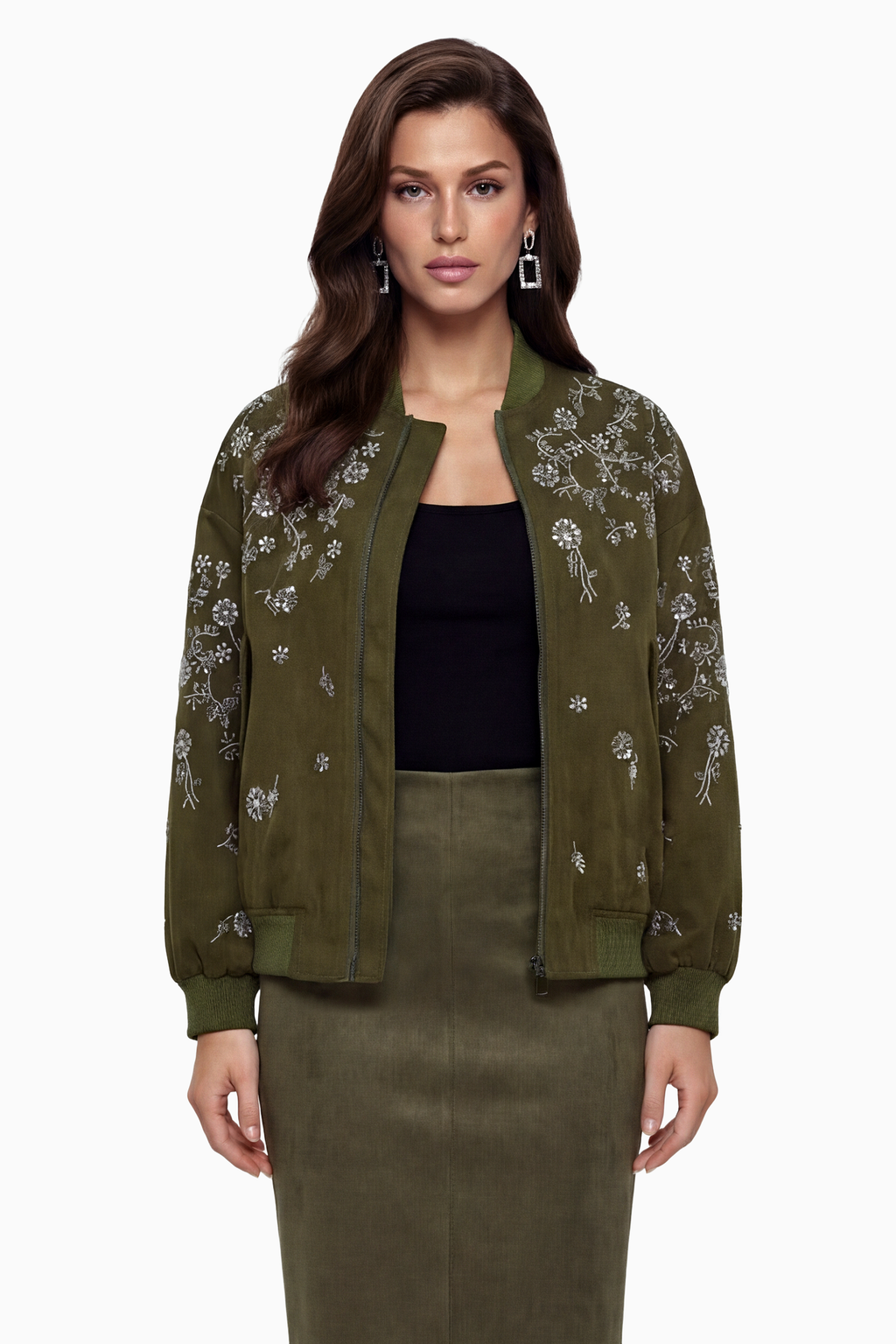 Chaqueta verde Nicole de MRNewyork con bordado floral, vista frontal con detalles de costura y diseño elegante.