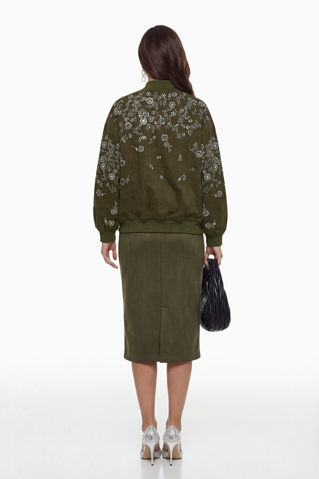 Chaqueta verde Nicole de MRNewyork con bordado floral en la parte superior y manga larga, estilo elegante y moderno.