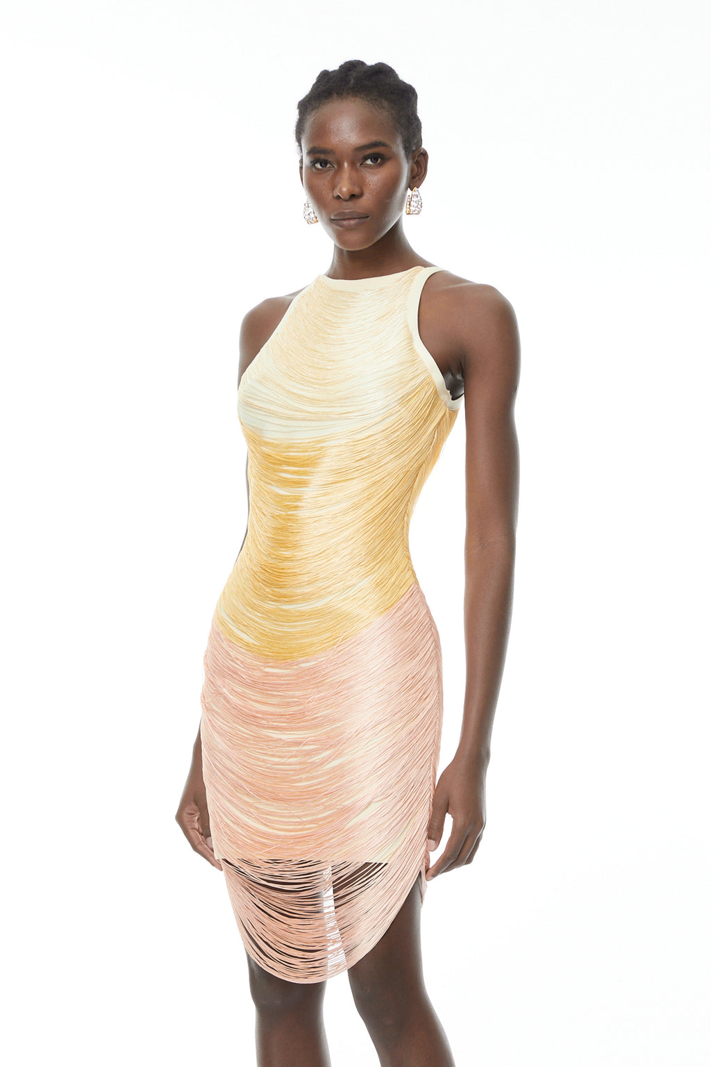 Vestido mini Ondine amarillo con degradado ombré de MRTokyo, diseño ajustado y elegante para ocasiones especiales.