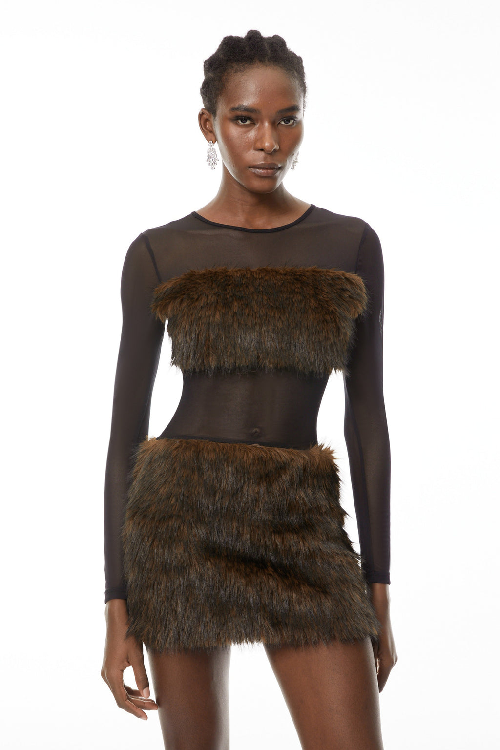 Vestido mini de MRTokyo Paloma Brown con panel de faux fur en color marrón, con diseño elegante y moderno.