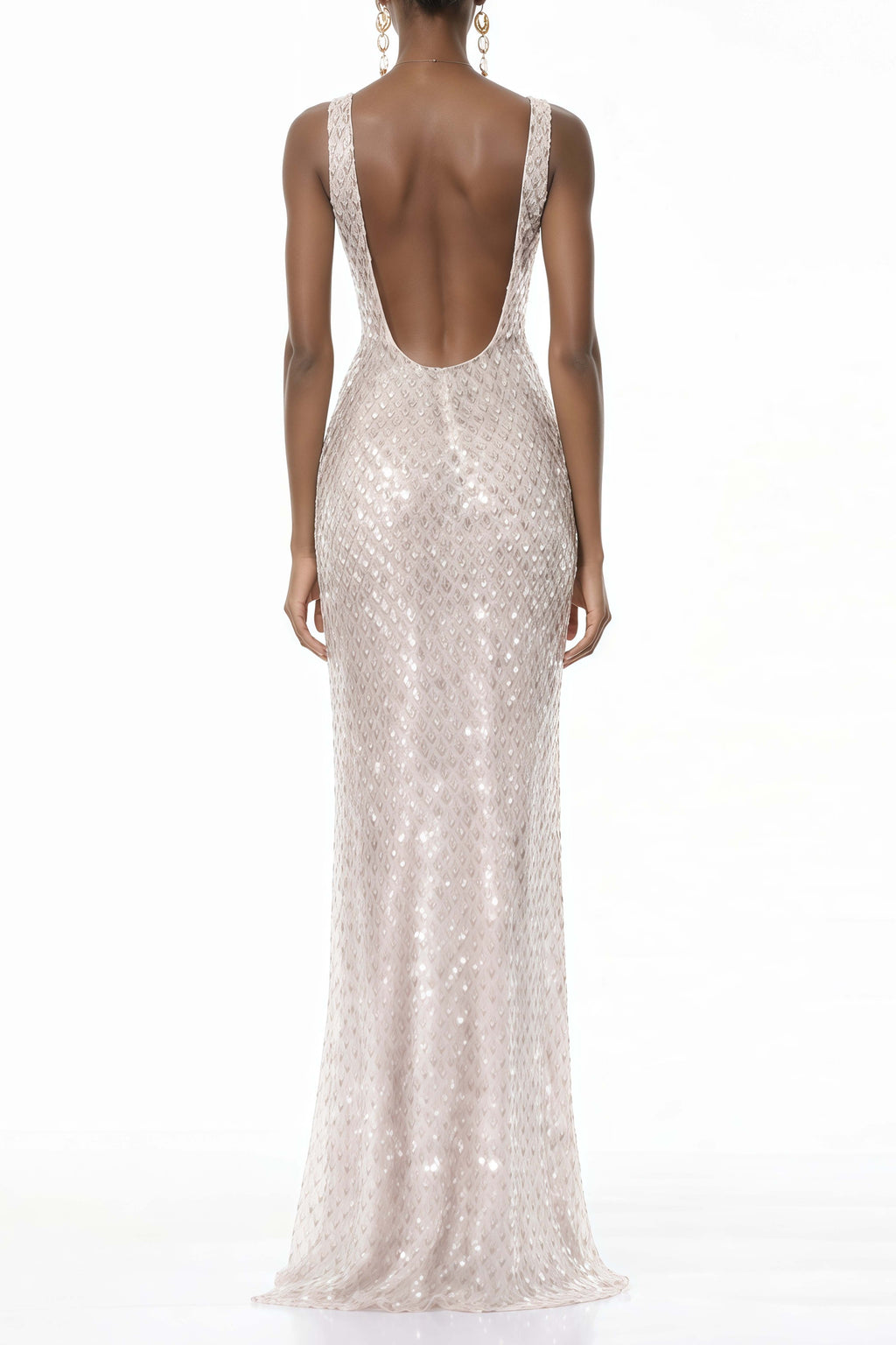 Vestido largo bodycon blanco Raelynn de escote en V profundo, vestido maxi ajustado de MRTokyo, vistoso y elegante en la imagen.