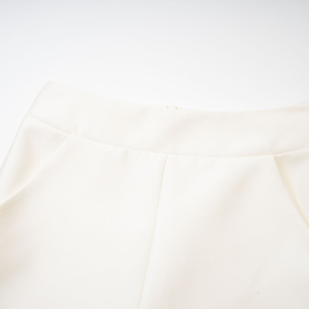 Conjunto de blusa blanca y falda a juego de la marca Final Sale, conjunto coordinado para mujer, imagen de la parte superior y falda.