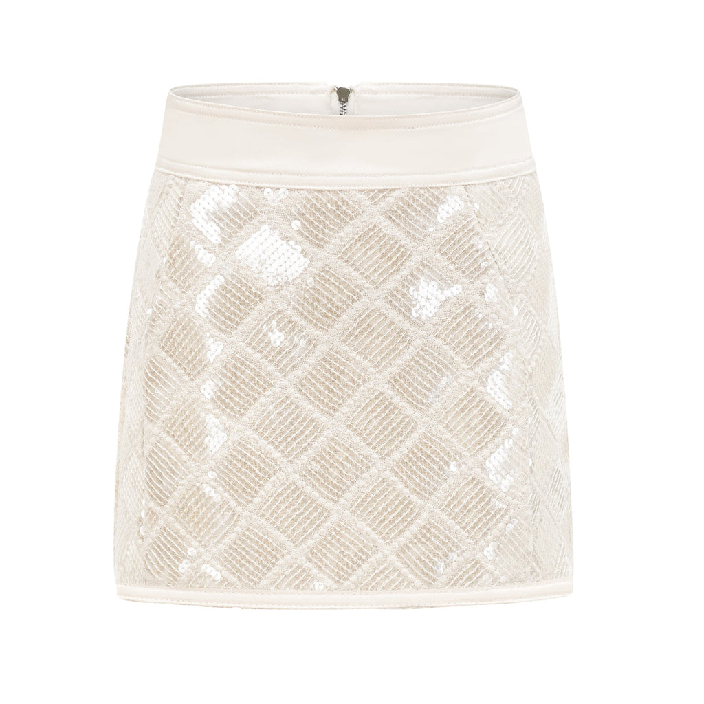 Mini falda Isabelle de lentejuelas de la marca Final Sale, con brillo y detalles elegantes en tono plateado.