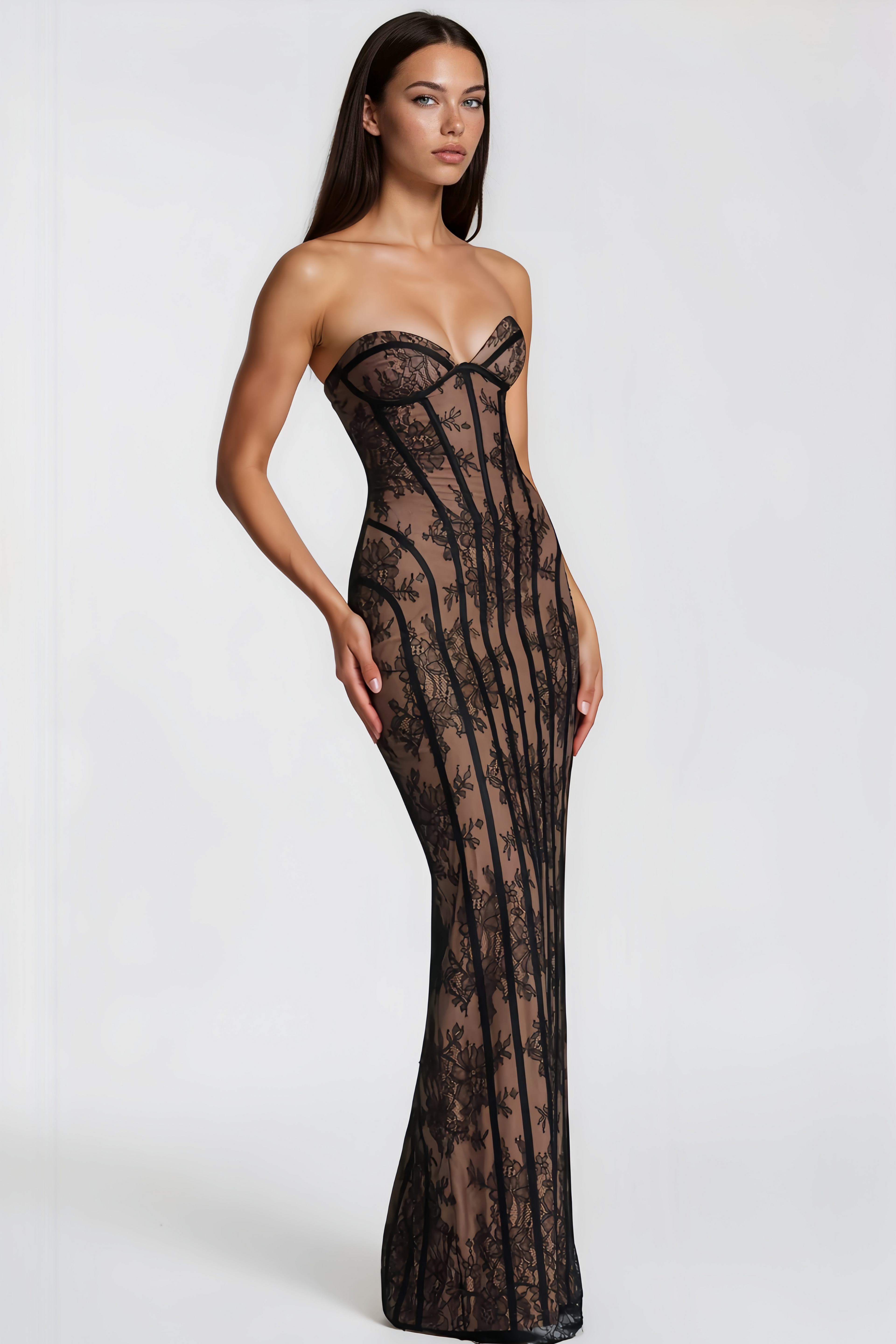 Vestido largo maxi de encaje floral negro de Urszula, estilo corset, de la marca MRNewyork, con detalles elegantes y delicados.