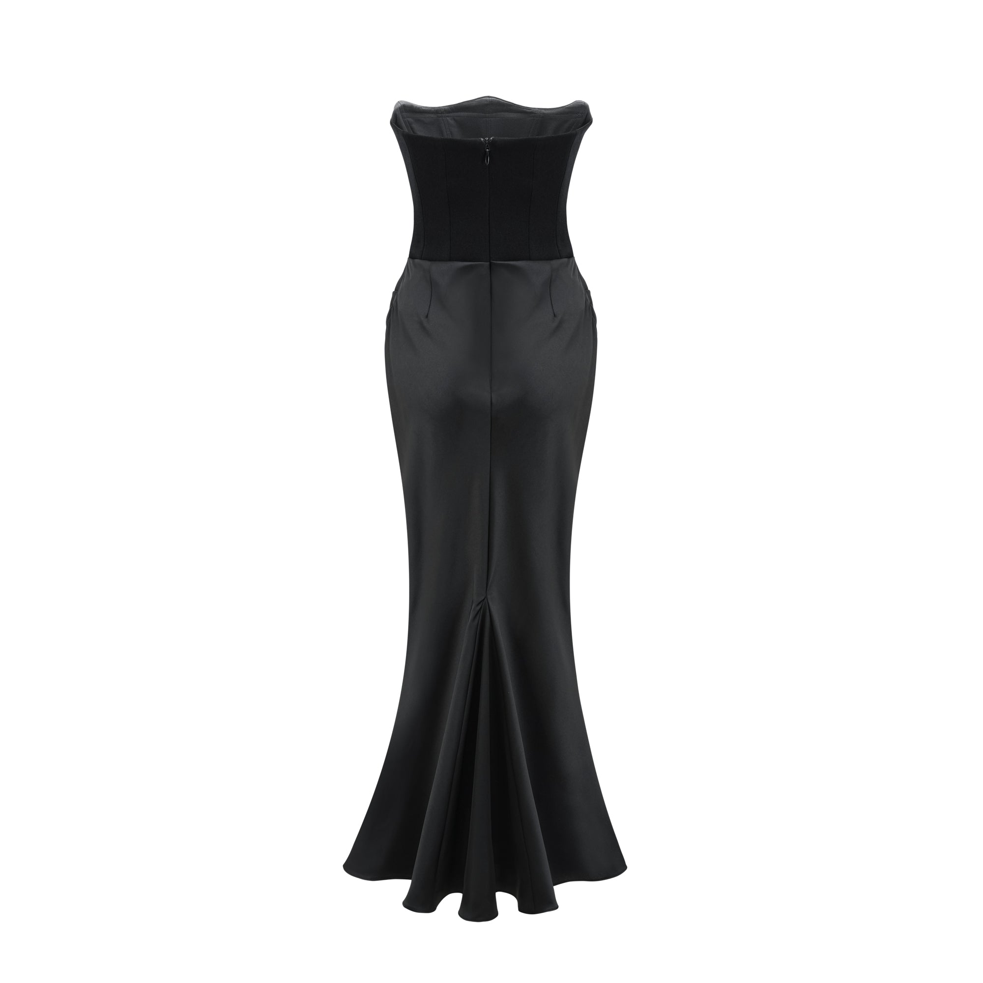 Vestido largo negro de tirantes con hombros descubiertos de la marca Final Sale, estilo maxi y elegante.