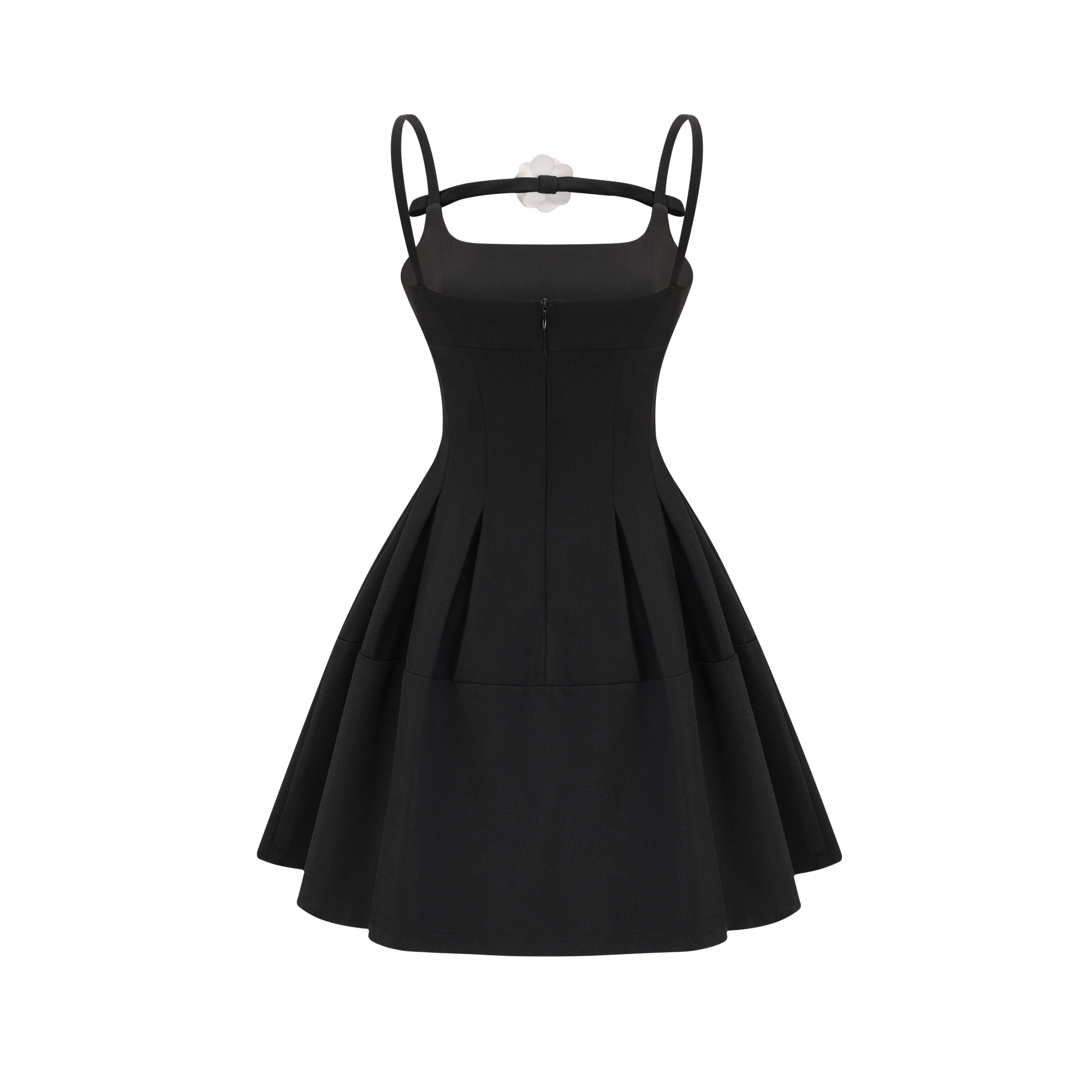Vestido mini plisado negro de la marca Final Sale, diseño elegante y moderno para ocasiones especiales.