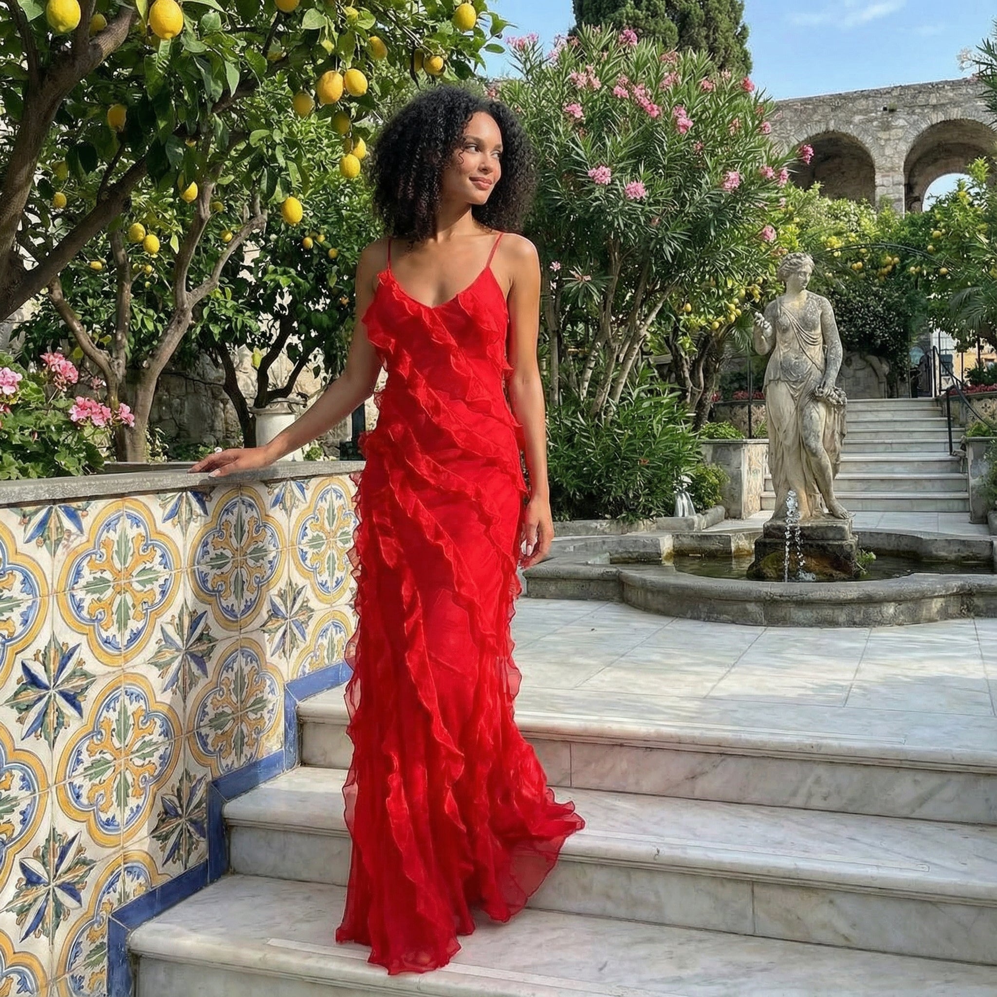 Vestido con volantes de Zara para invitada de boda, diseñado por SLIPPO® en color y estilo elegante.