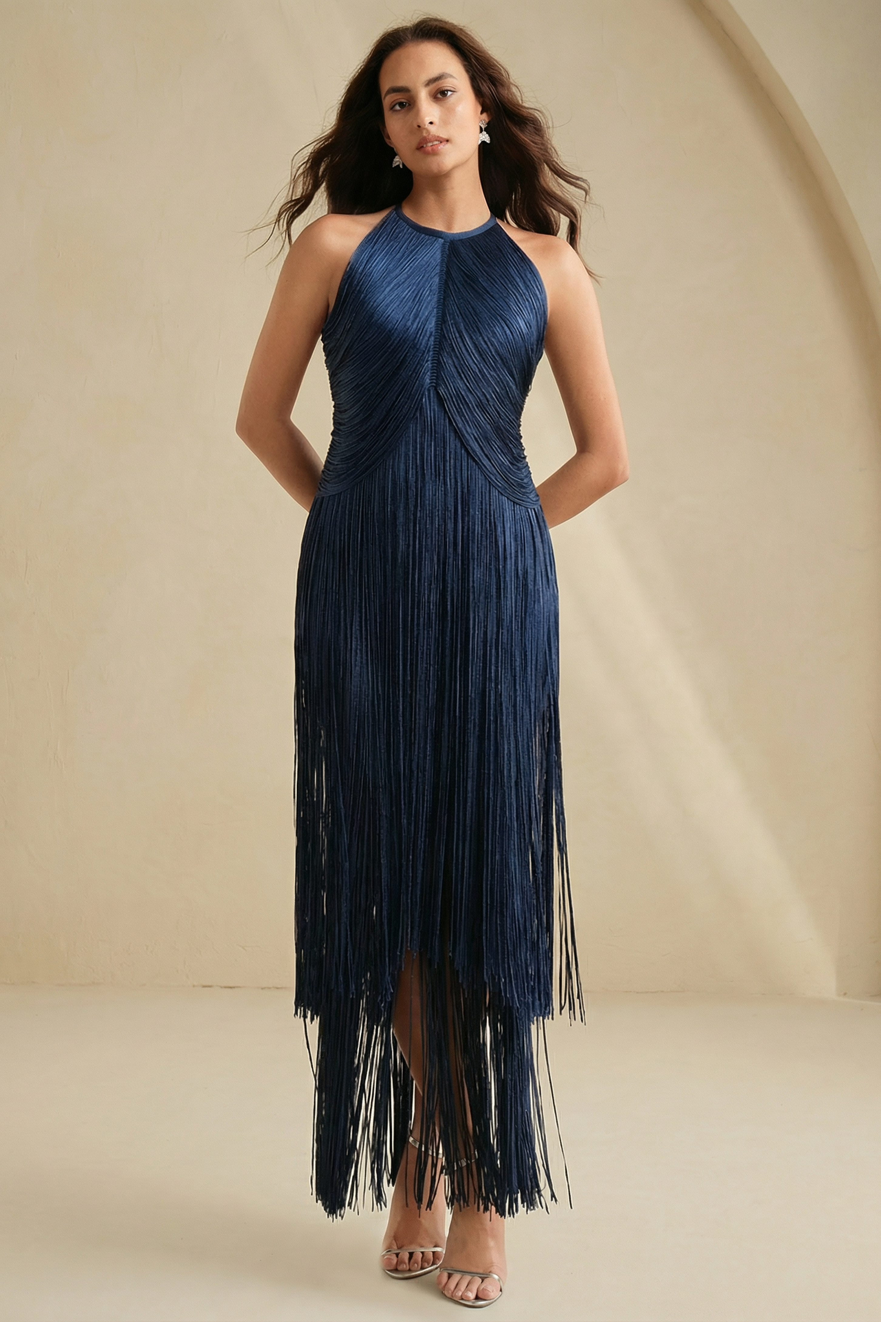 Vestido Largo de Flecos con Escote Halter